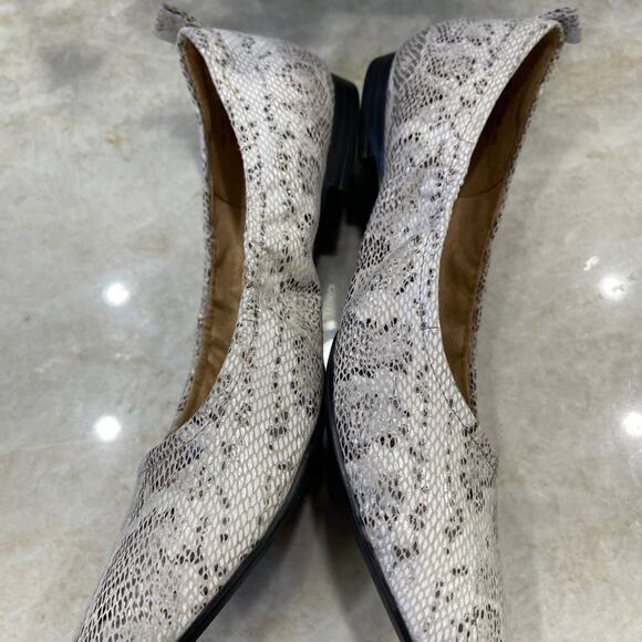 Naturalizer Flats white snakeskin print Sz 9.5m - Picture 5 of 10